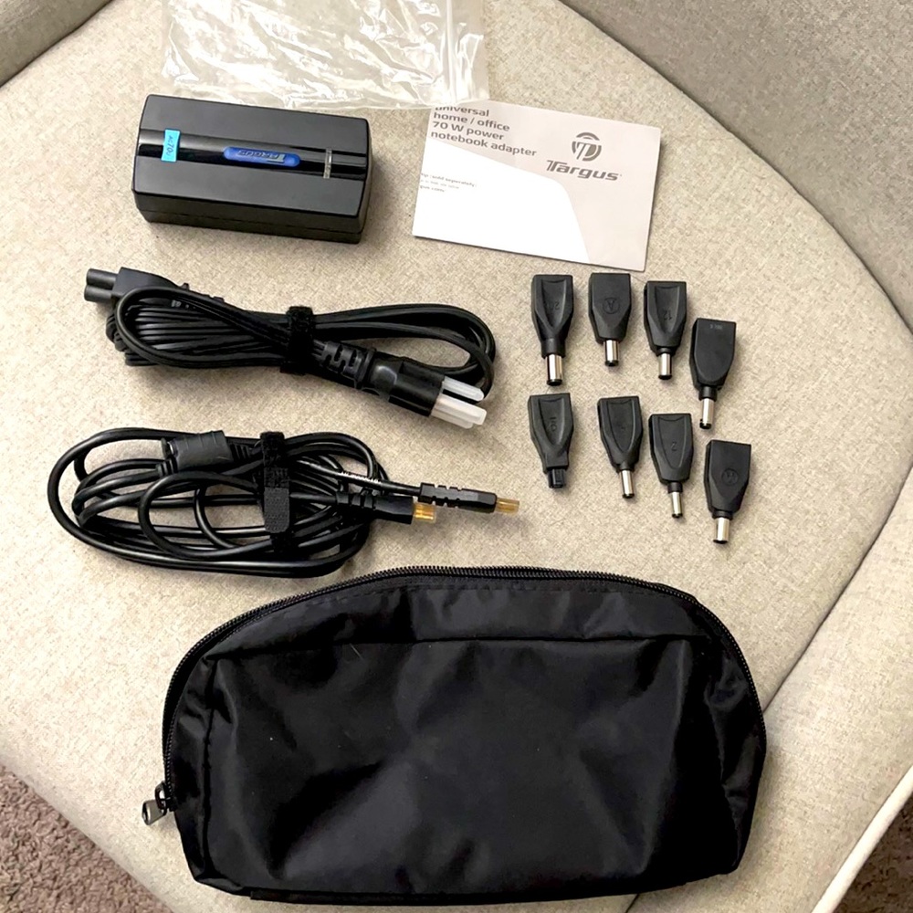Targus Loptop Pc charger complete set brand new